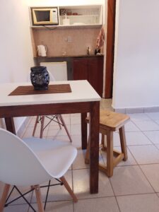 A2-kitchenette-mesa
