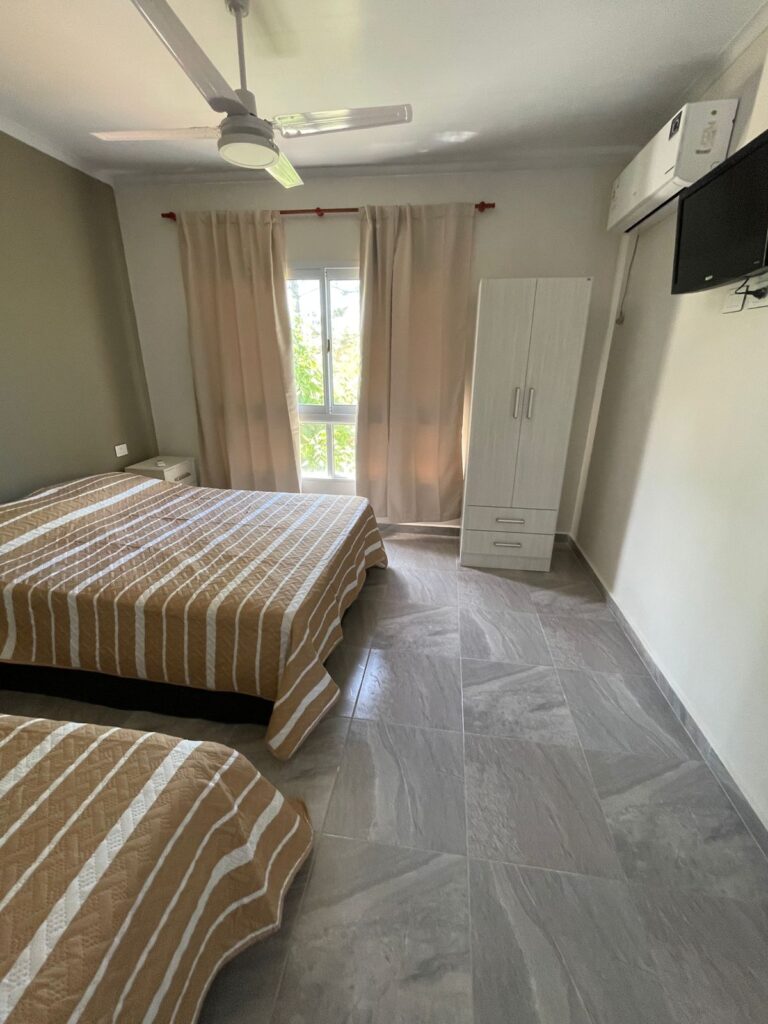 WhatsApp Image 2025-12-10 at 16.10.04